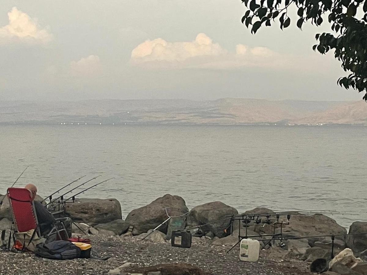 תכלת על הכינרת Light Blue On The Kinneret Lake Тиберия Екстериор снимка