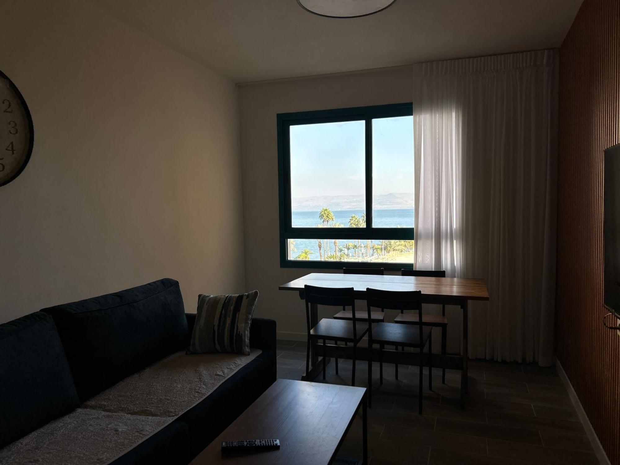 תכלת על הכינרת Light Blue On The Kinneret Lake Тиберия Екстериор снимка